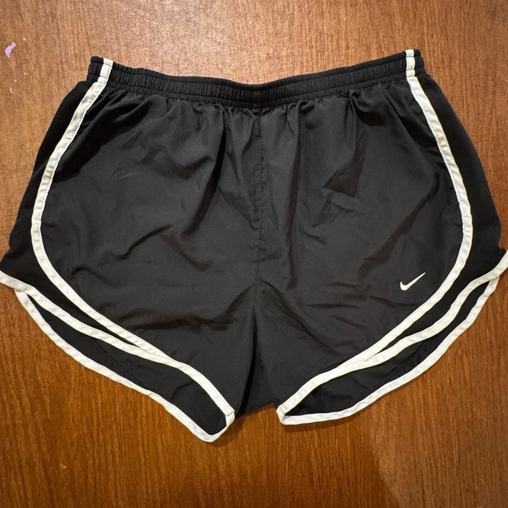 Nike Dri-Fit Running Shorts Women's Medium Black White Tempo Track Performance